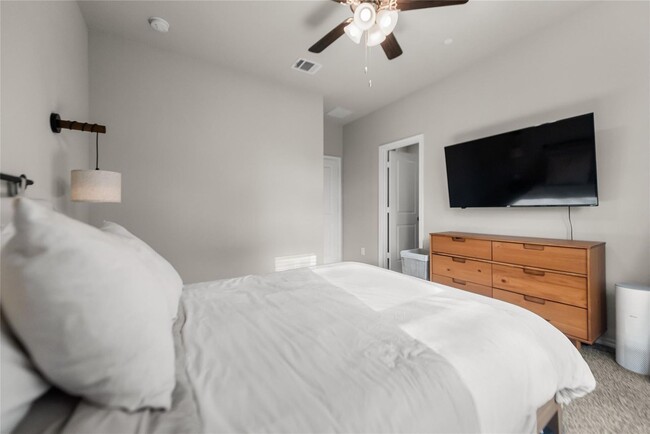 Building Photo - Beautiful and Modern 2-Story Home in Richland Hills!