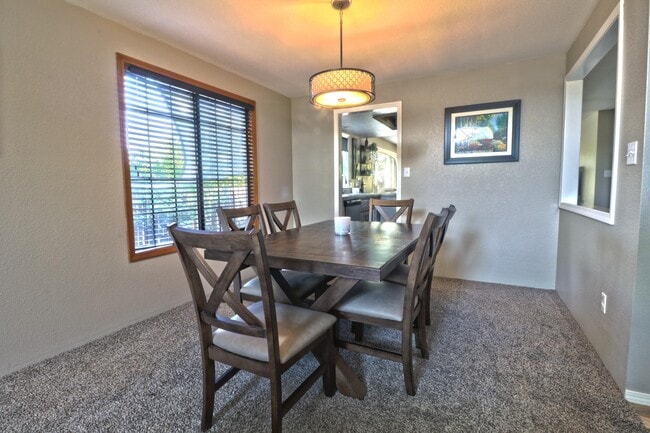 Building Photo - 2311 Perri Pl