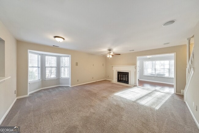 Building Photo - 2045 Fairways Ct