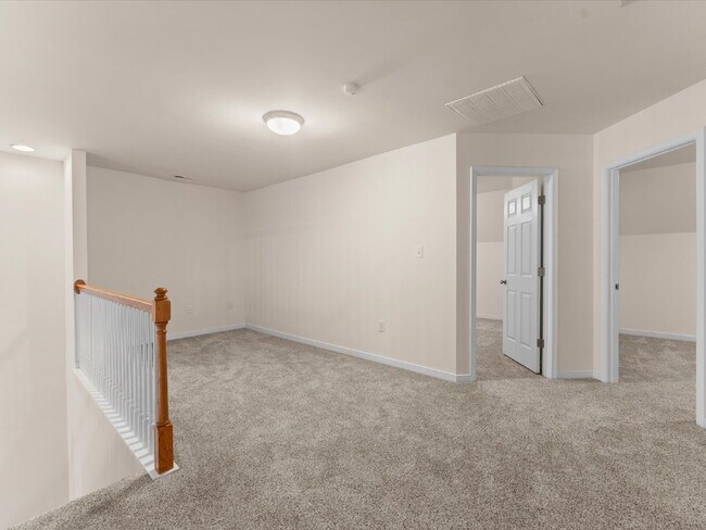 Building Photo - 709 Abbey Village Cir