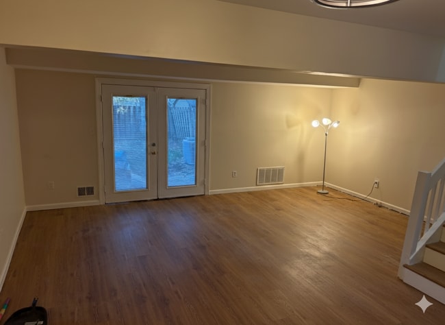 Building Photo - 14 Driscoll Court