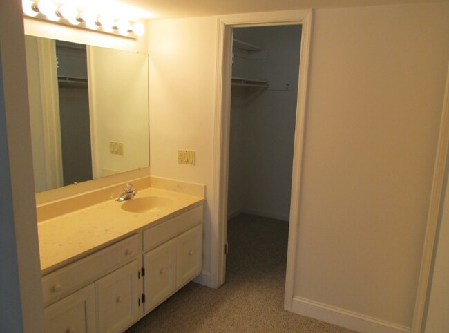 Building Photo - 7721 Tremayne Pl