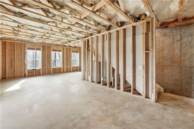 Building Photo - 3 bedroom/2.5 bath Like New in Forsyth Cou...