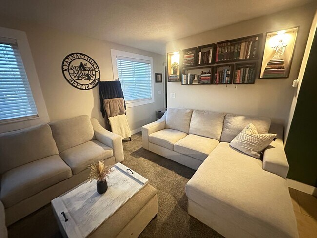 Building Photo - Beautiful Home!!!