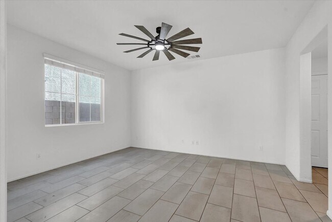 Building Photo - 8033 Skye Foxx St