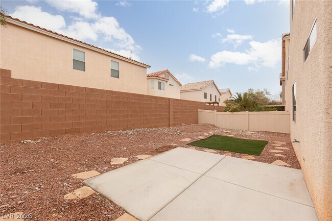 Building Photo - 8940 Spotted Tail Ave