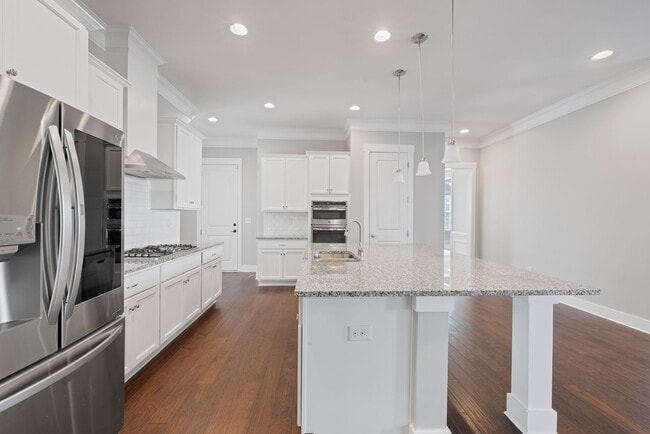 Building Photo - 704 Kenway Loop