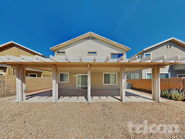 Building Photo - 3921 W Irwin Ave