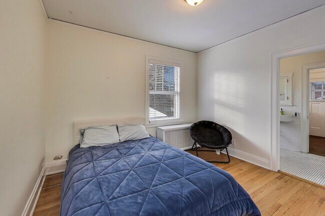 Building Photo - 1632 Wesley Ave