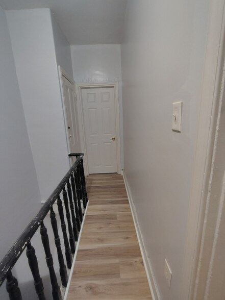 Building Photo - 1321 W Auburn St