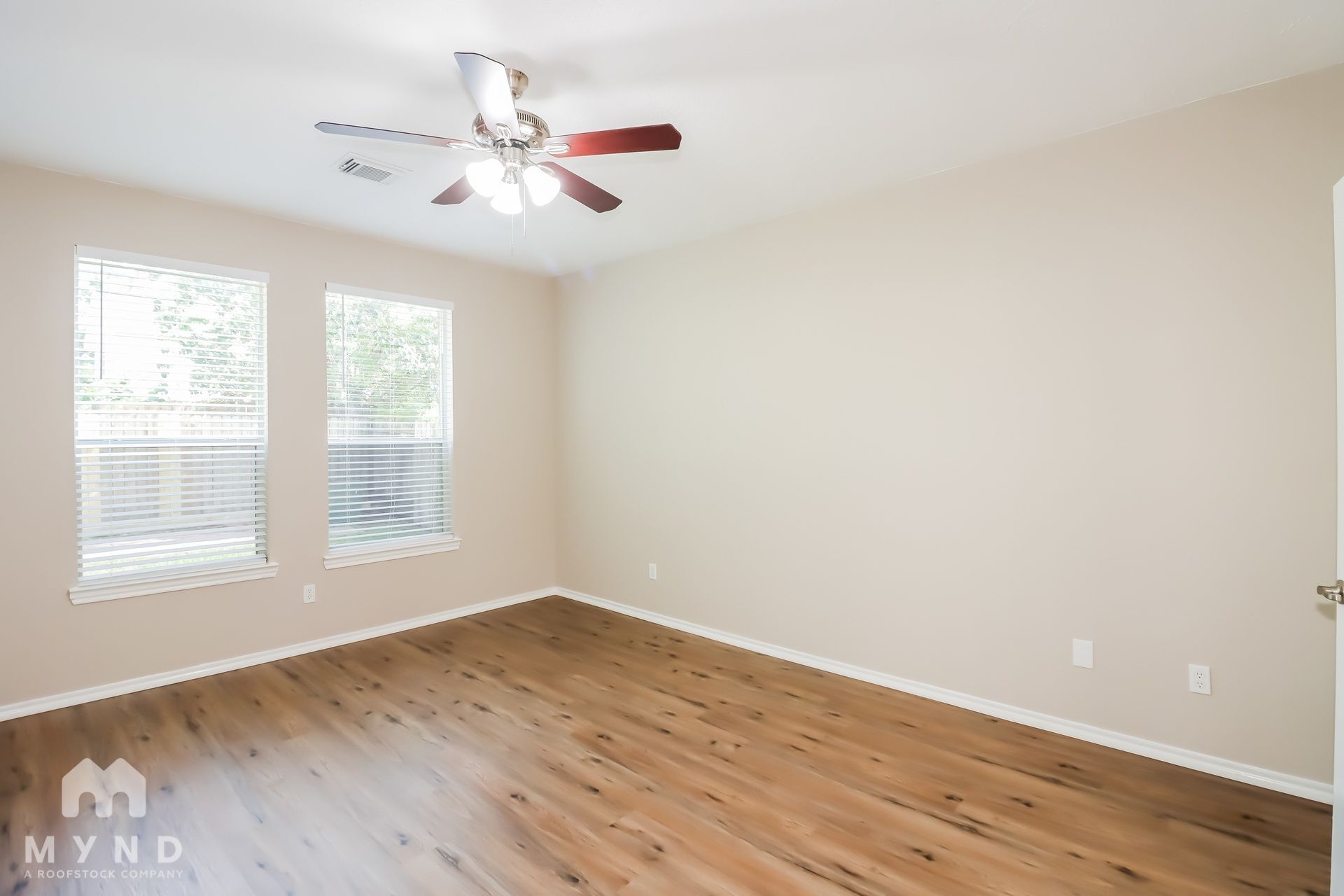 Building Photo - 4914 Forest Hurst Dr