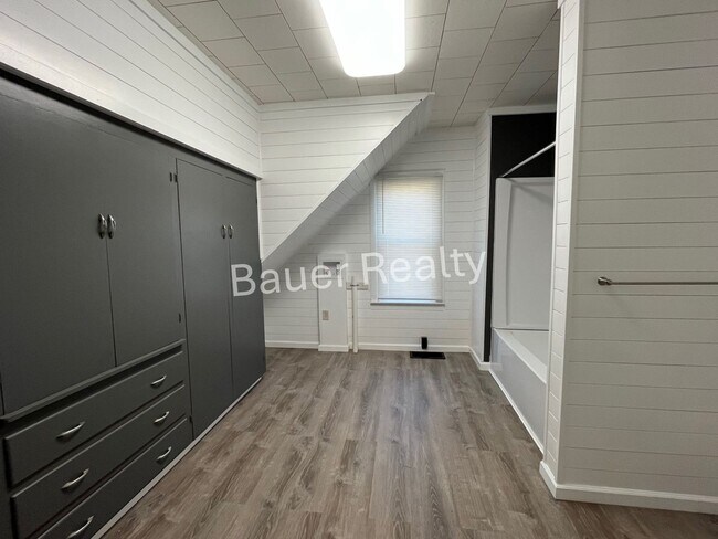 Building Photo - Renovated Three Bedroom Home