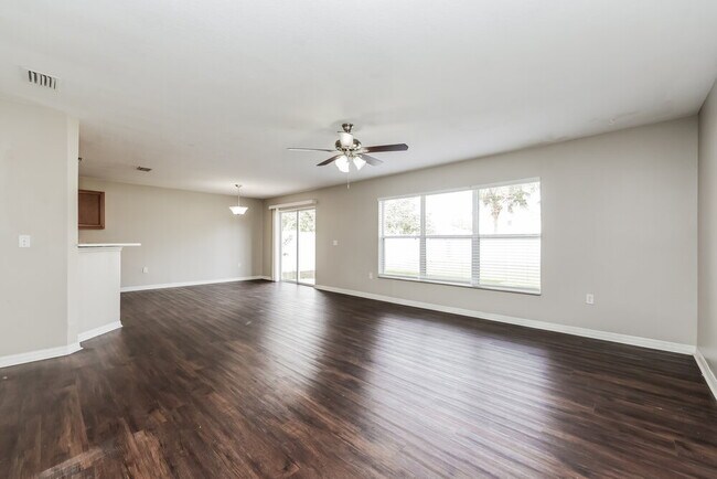 Building Photo - 19412 Timberbluff Dr