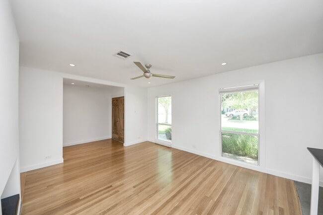 Building Photo - 7610 Highmeadow Dr
