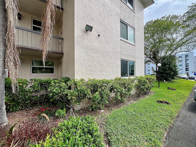 Building Photo - 7450 NW 17th St
