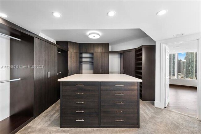 Building Photo - 1643 Brickell Ave