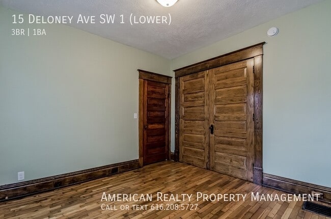 Building Photo - 15 Deloney Ave SW