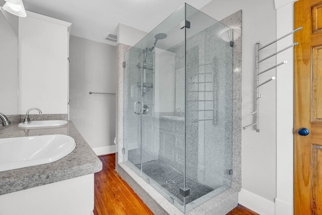 Building Photo - 1117 Harvard St