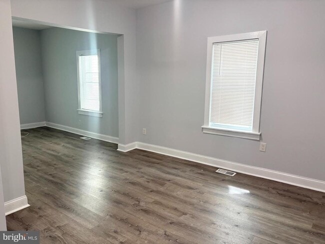 Building Photo - 306 Linden Ave
