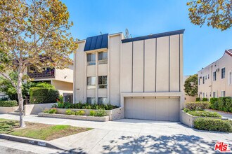 Building Photo - 248 Rexford Dr