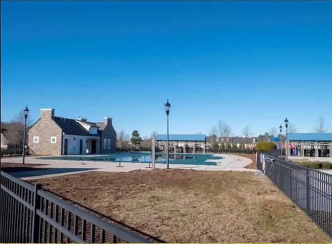 Building Photo - 5848 Clan MacLaine Dr