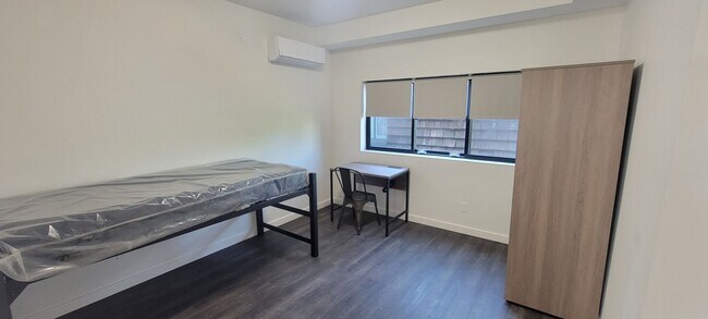 Building Photo - Unit D Room 2 Single Occupancy with a view...