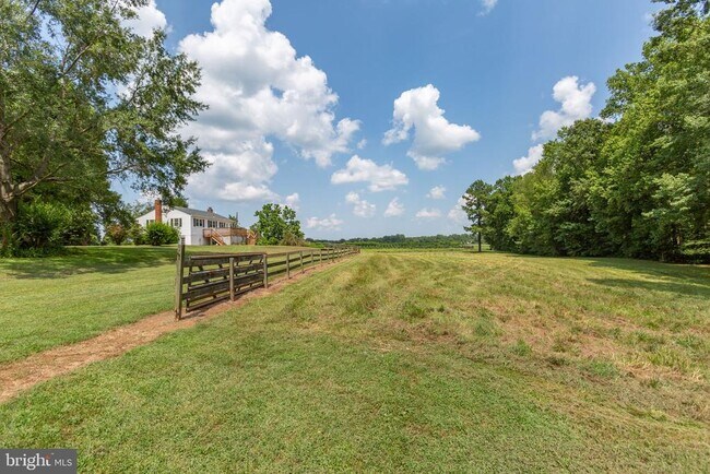 Building Photo - 18136 Pepmeier Hill Rd