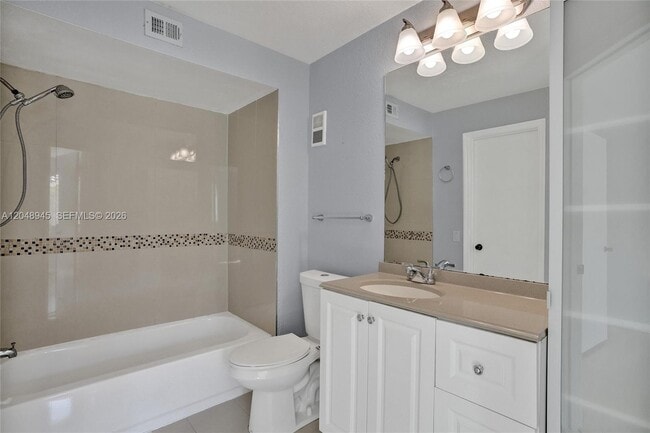 Building Photo - 12760 Vista Isles Dr