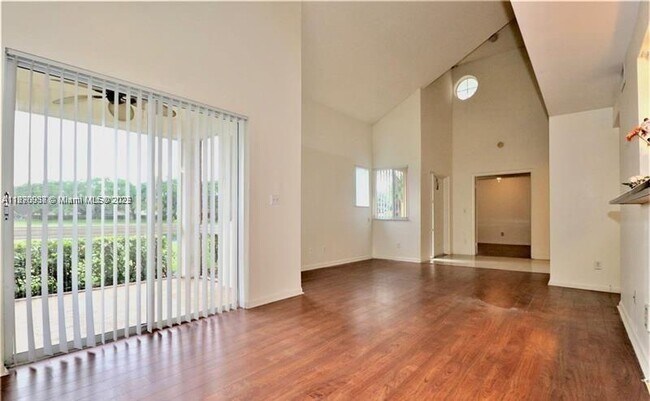Building Photo - 801 NW 91st Terrace
