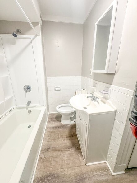 Building Photo - 224 Millville Ave