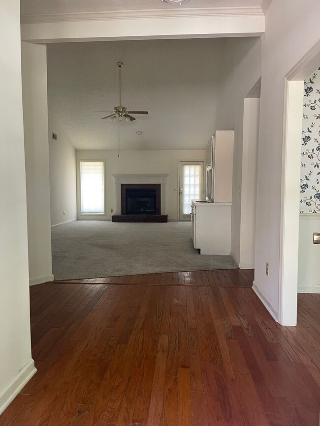 Building Photo - Single Family - Auburn