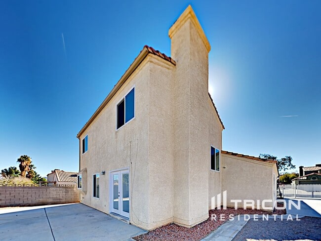 Building Photo - 913 Wagon Train Dr