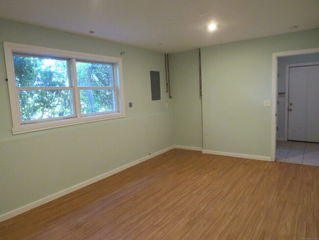 Building Photo - 15 Hayestown Heights
