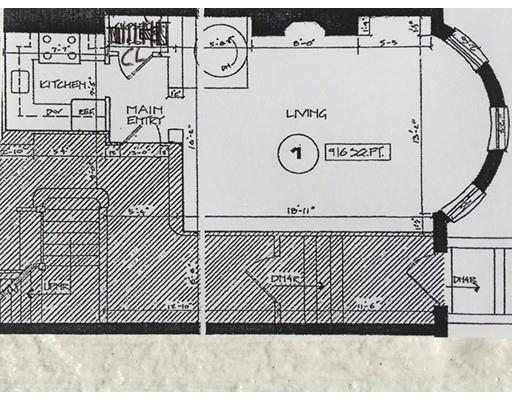 Building Photo - 461 Beacon St