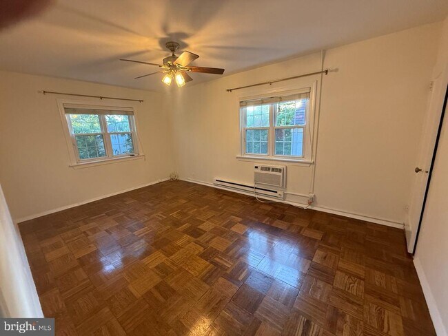 Building Photo - 3328 Gunston Rd