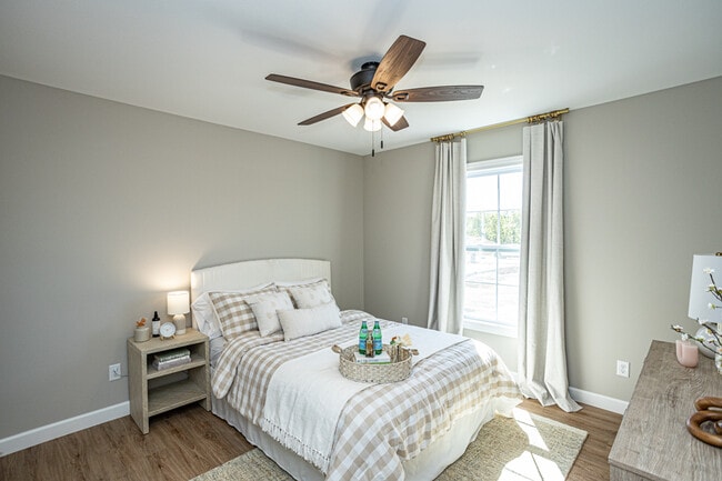 Building Photo - 196 Sierra Cir