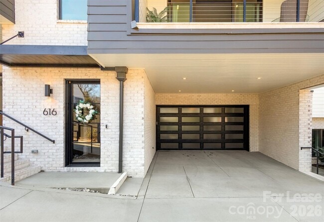 Building Photo - 616 Queens Rd