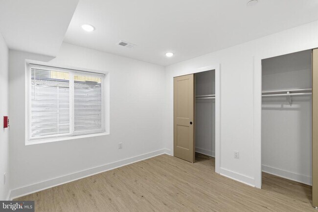 Building Photo - 4021 Brown St
