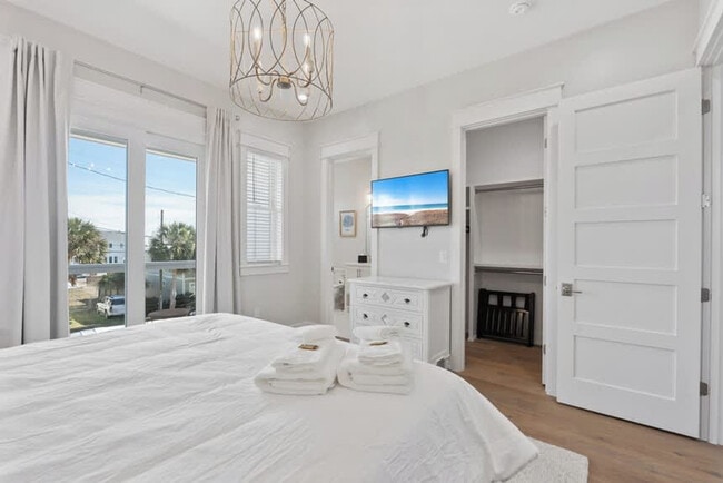 Building Photo - 107 Benicia Pl