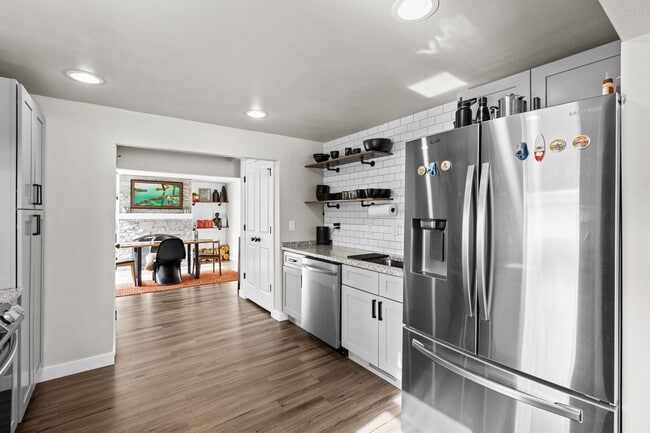 Building Photo - Gorgeous furnished 3 Bed bungalow in Berkeley!