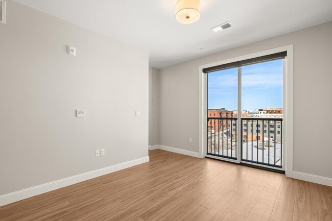 Building Photo - 99 Foundry Pl