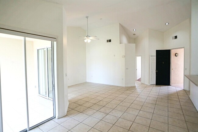 Building Photo - 1603 Preswick