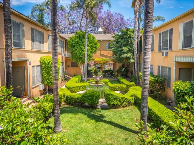 Building Photo - 1801 Garfield Pl