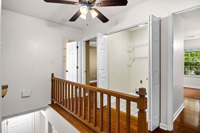 Building Photo - 8807 Ryegate Dr
