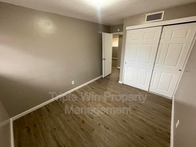 Building Photo - 8322 Sagewood Ln