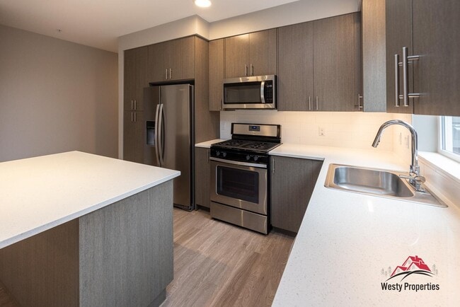 Building Photo - 110 N Blandena St