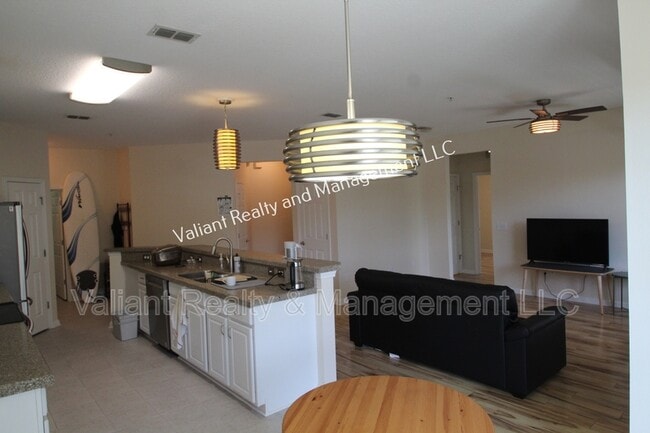 Building Photo - 13364 Beach Blvd