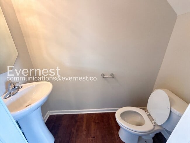 Building Photo - Limited Time Special Offer / 3 Bed, 2.5 Bath Home with Garage / Pet-Friendly / Vouchers Accepted ...