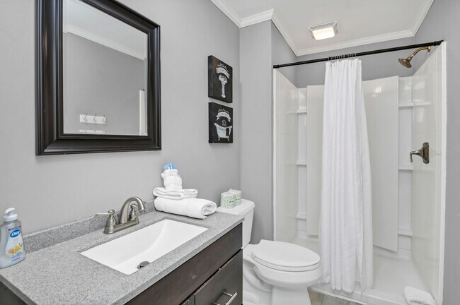 Building Photo - Walkable State Street Gem in the Heart of West Columbia