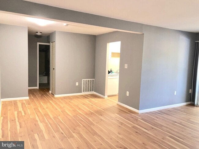 Building Photo - 5600 Bismach Dr